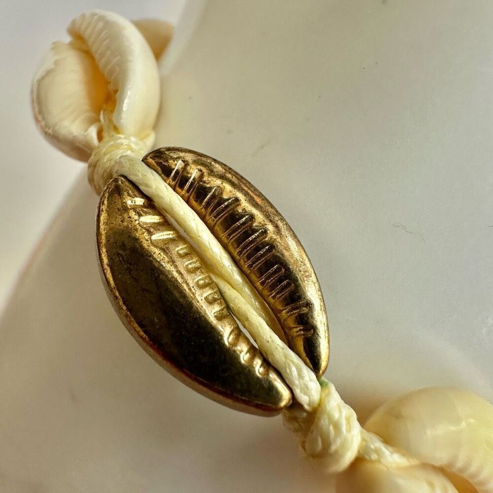 Cowrie shell bracelet - Picture 4 of 7